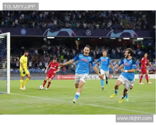 曼联与那不勒斯友谊赛战术解析：1-1平局背后的逆转精彩瞬间