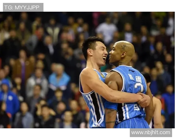 马布里姚明联手出击篮球场上精彩进球瞬间回顾与分析