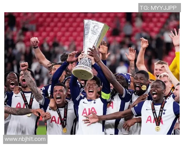 巴黎圣日耳曼友谊赛大胜曼联精彩集锦绝杀瞬间引爆全场