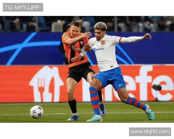 足总杯惊现冷门巴萨狂胜波尔图6比2全场沸腾解析